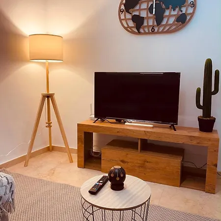 Alameda Apartment, Parking Included ロンダ